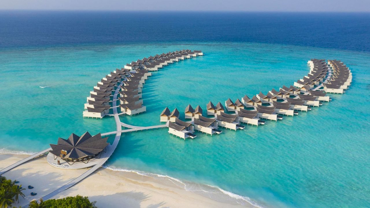 Movenpick Resort Kuredhivaru Maldives