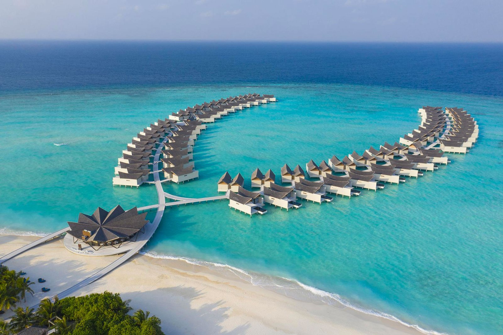Movenpick Resort Kuredhivaru Maldives