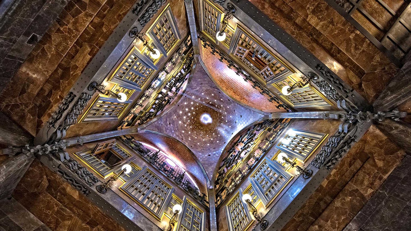 Ceiling Palao Guell | Glenn Goldman